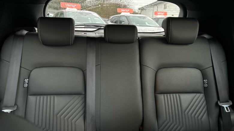 Nissan Juke 1.0 DiG-T Tekna 5dr DCT Petrol Hatchback